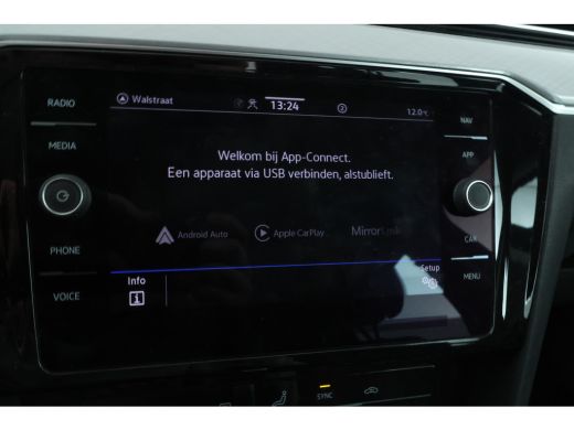 Volkswagen Passat Variant 1.6 TDI Elegance Business R Automaat, Navigatie, Apple carplay, Climate, ActivLease financial lease