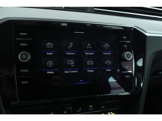 Volkswagen Passat Variant 1.6 TDI Elegance Business R Automaat, Navigatie, Apple carplay, Climate, ActivLease financial lease