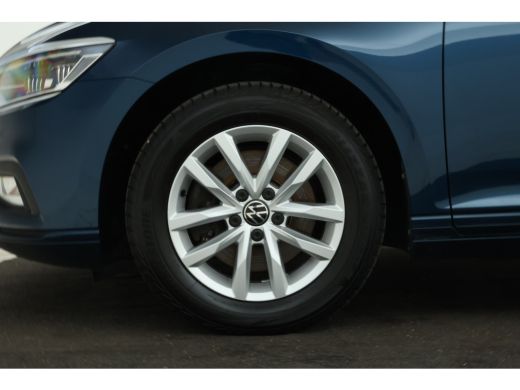 Volkswagen Passat Variant 1.6 TDI Elegance Business R Automaat, Navigatie, Apple carplay, Climate, ActivLease financial lease