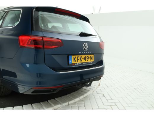 Volkswagen Passat Variant 1.6 TDI Elegance Business R Automaat, Navigatie, Apple carplay, Climate, ActivLease financial lease