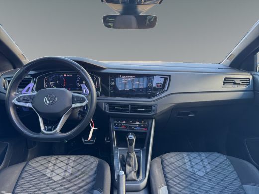 Volkswagen Polo 1.0 95pk TSI R-Line Business Navigatie 'Discover Media' | Parkeersensoren v&oacute;&oacute;r en achter | 'App-C... ActivLease financial lease
