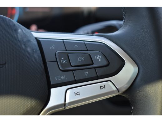 Volkswagen T-Roc 1.5 eTSI 115PK DSG Life First Edition | Multimedia Pakket | Dode-hoek detectie | Elektrisch wegkl... ActivLease financial lease