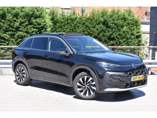 Volkswagen T-Roc 1.5 eTSI 115PK DSG Life First Edition | Multimedia Pakket | Dode-hoek detectie | Elektrisch wegkl... ActivLease financial lease