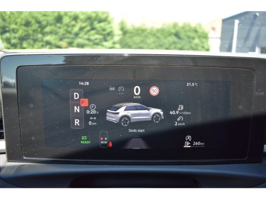 Volkswagen T-Roc 1.5 eTSI 115PK DSG Life First Edition | Multimedia Pakket | Dode-hoek detectie | Elektrisch wegkl... ActivLease financial lease