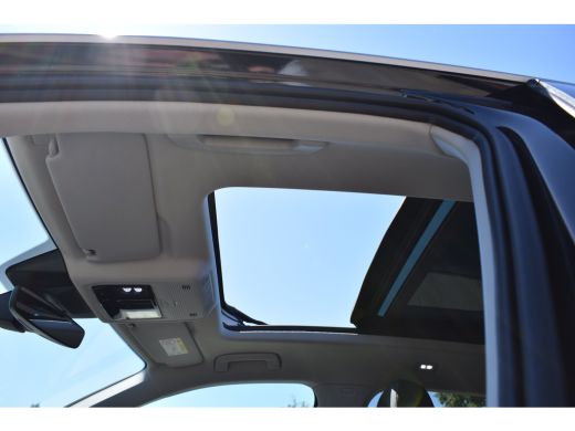 Volkswagen T-Roc 1.5 eTSI 115PK DSG Life First Edition | Multimedia Pakket | Dode-hoek detectie | Elektrisch wegkl... ActivLease financial lease