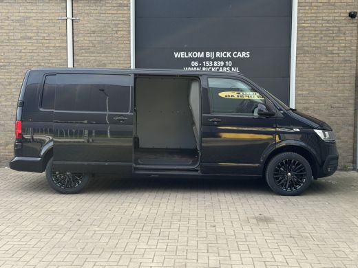 Volkswagen Transporter 2.0 TDI 110PK Euro 6 L2H1 28 Highline Cruise Control/trekhaak/carplay ActivLease financial lease