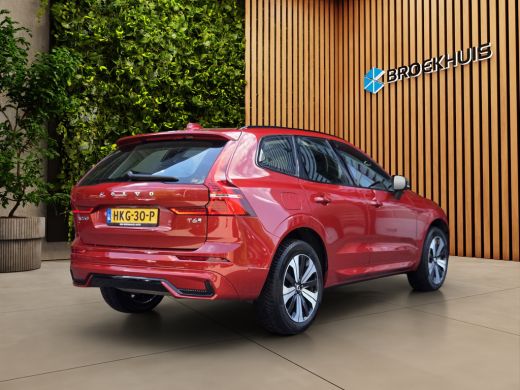 Volvo  XC60 2.0 T6 Plug-in hybrid AWD Plus Dark | Trekhaak | 360 Cam | Pano | Memory | Pilot Assist ActivLease financial lease