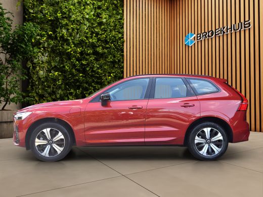 Volvo  XC60 2.0 T6 Plug-in hybrid AWD Plus Dark | Trekhaak | 360 Cam | Pano | Memory | Pilot Assist ActivLease financial lease