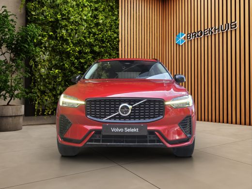 Volvo  XC60 2.0 T6 Plug-in hybrid AWD Plus Dark | Trekhaak | 360 Cam | Pano | Memory | Pilot Assist ActivLease financial lease