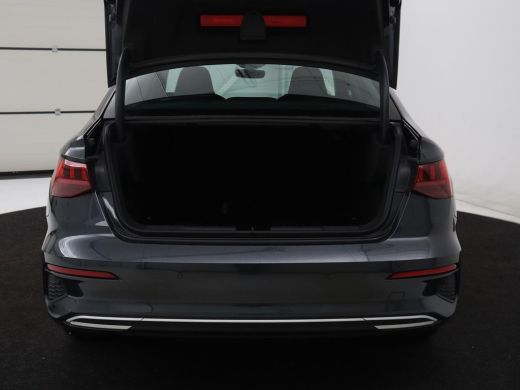 Audi A3 30 TFSI Advanced edition | Stoelverwarming | Matrix LED | Adaptive cruise | Camera | Park Assist ... ActivLease financial lease