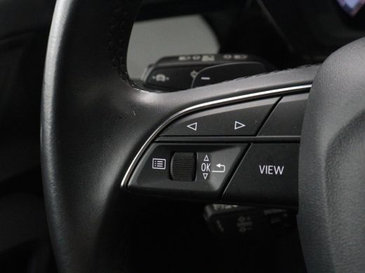 Audi A3 30 TFSI Advanced edition | Stoelverwarming | Matrix LED | Adaptive cruise | Camera | Park Assist ... ActivLease financial lease