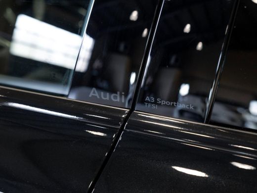 Audi A3 Sportback 35 TFSI 2x S-Line edition / 150pk / Panorama dak / Sonos / Achteruitrij camera / ActivLease financial lease
