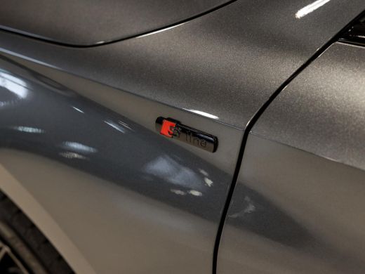 Audi A3 Sportback 35 TFSI 2x S-Line edition / 150pk / Panorama dak / Sonos / Achteruitrij camera / ActivLease financial lease
