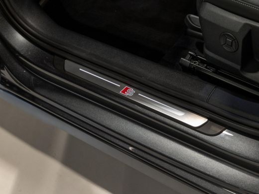 Audi A3 Sportback 35 TFSI 2x S-Line edition / 150pk / Panorama dak / Sonos / Achteruitrij camera / ActivLease financial lease