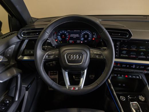 Audi A3 Sportback 35 TFSI 2x S-Line edition / 150pk / Panorama dak / Sonos / Achteruitrij camera / ActivLease financial lease