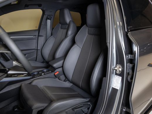 Audi A3 Sportback 35 TFSI 2x S-Line edition / 150pk / Panorama dak / Sonos / Achteruitrij camera / ActivLease financial lease