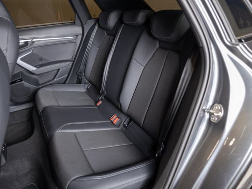 Audi A3 Sportback 35 TFSI 2x S-Line edition / 150pk / Panorama dak / Sonos / Achteruitrij camera / ActivLease financial lease
