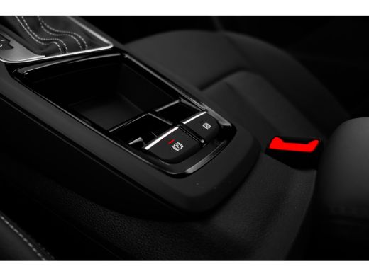 Audi Q2 S edition | Adaptive cruise control | Audi smartphone interface | Audi soundsystem ActivLease financial lease