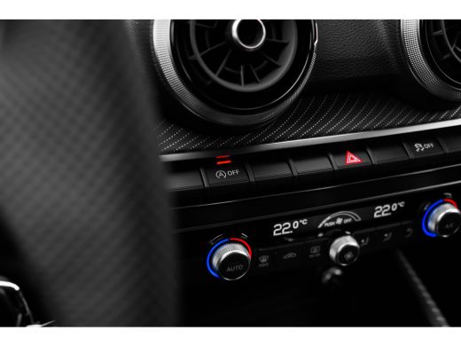 Audi Q2 S edition | Adaptive cruise control | Audi smartphone interface | Audi soundsystem ActivLease financial lease