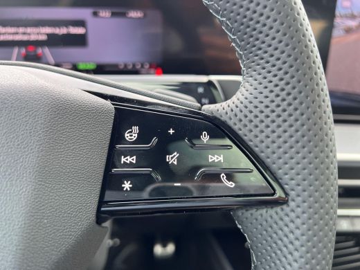 Audi Q3 1.5 200kW e-hybrid S edition | PHEV | SOH 100% | 272 Pk | Pano Dak | Trekhaak | A-Camera | Leder | ActivLease financial lease