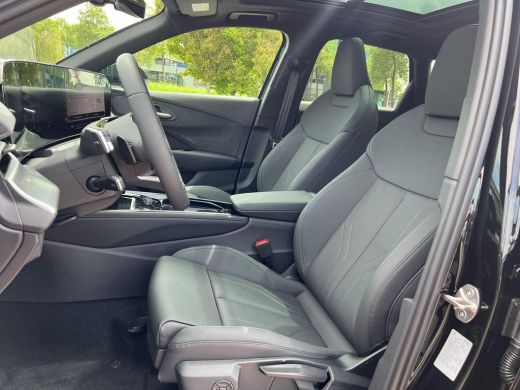 Audi Q3 1.5 200kW e-hybrid S edition | PHEV | SOH 100% | 272 Pk | Pano Dak | Trekhaak | A-Camera | Leder | ActivLease financial lease