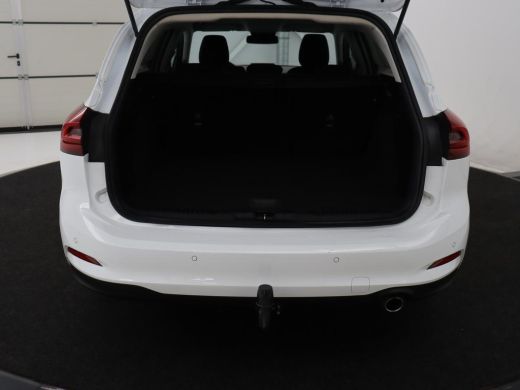 Ford Focus 1.0 EcoBoost Hybrid Titanium Style | Trekhaak | Carplay | Navigatie | Keyless | Full LED | Parkee... ActivLease financial lease
