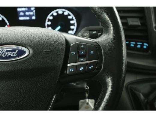 Ford Transit Custom 2.0 TDCI L1H1 | Airco | Cruise | 3 Zits | Trekhaak | Parkeersens. ActivLease financial lease