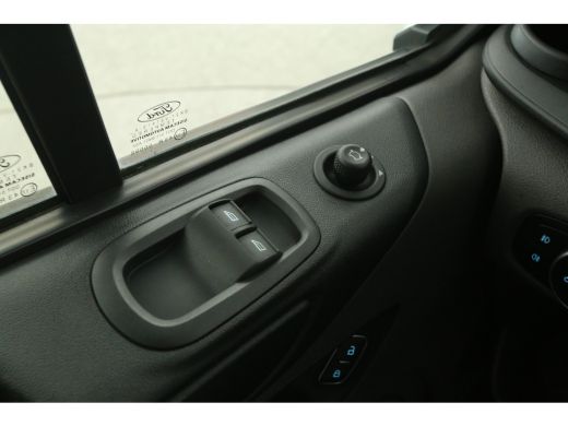 Ford Transit Custom 2.0 TDCI L1H1 | Airco | Cruise | 3 Zits | Trekhaak | Parkeersens. ActivLease financial lease