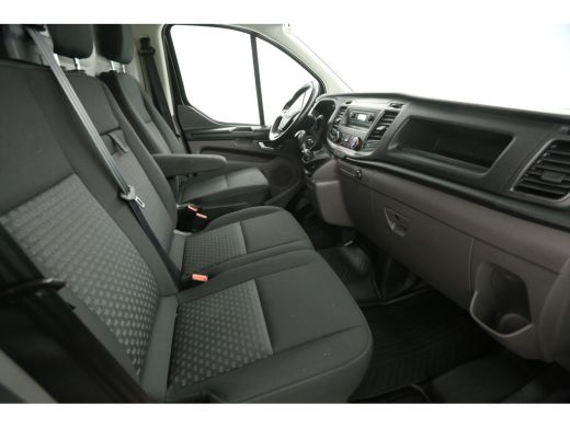 Ford Transit Custom 2.0 TDCI L1H1 | Airco | Cruise | 3 Zits | Trekhaak | Parkeersens. ActivLease financial lease