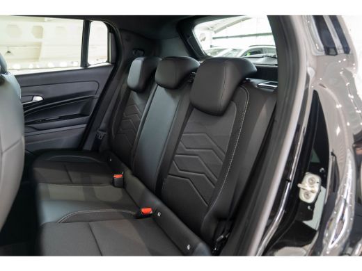 Jeep Avenger 1.2 e-Hybrid Black Edition | Schuif-Kantel Dak | Navigatie | Camera | Keyless | Elektrische Achte... ActivLease financial lease