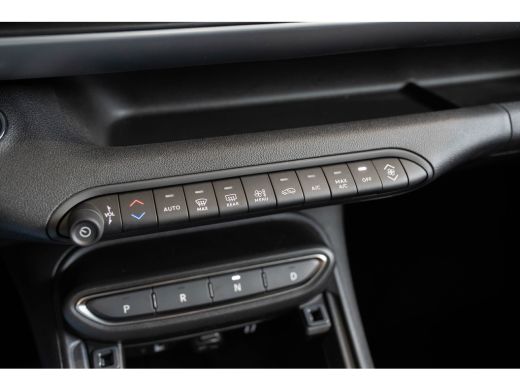 Jeep Avenger 1.2 e-Hybrid Black Edition | Schuif-Kantel Dak | Navigatie | Camera | Keyless | Elektrische Achte... ActivLease financial lease