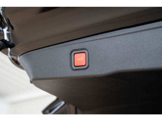 Jeep Avenger 1.2 e-Hybrid Black Edition | Schuif-Kantel Dak | Navigatie | Camera | Keyless | Elektrische Achte... ActivLease financial lease