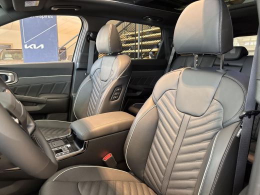 Kia Sorento 1.6 T-GDi Plug-in Hybrid 4WD ExecutiveLine 7p. | Tot 10 jaar garantie | Informeer naar de beschik... ActivLease financial lease