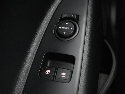Kia Stonic 1.0 T-GDi MHEV ComfortLine | Carplay | Airco Adaptive cruise | Bluetooth | Origineel NL ActivLease financial lease