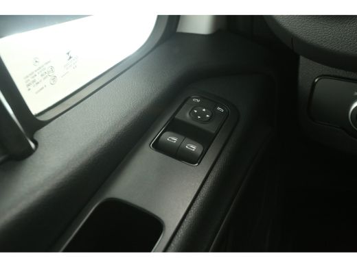 Mercedes-Benz Sprinter 1.9 CDI 150PK | Bakwagen | Laadklep | Zijdeur | Aut. | Airco | Camera | Carplay ActivLease financial lease
