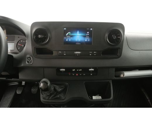 Mercedes-Benz Sprinter 317 CDI L2H2 170PK | Airco | Camera | Cruise | 3 Zits | Carplay ActivLease financial lease