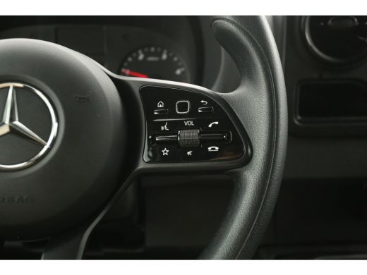 Mercedes-Benz Sprinter 317 CDI L2H2 170PK | Airco | Camera | Cruise | 3 Zits | Carplay ActivLease financial lease