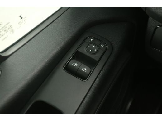 Mercedes-Benz Sprinter 317 CDI L2H2 170PK | Airco | Camera | Cruise | 3 Zits | Carplay ActivLease financial lease