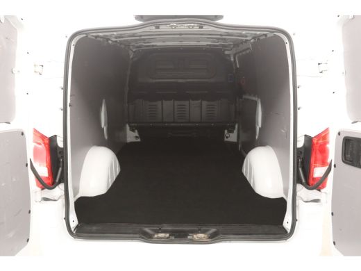 Mercedes-Benz Vito 114 CDI Lang | Aut. | Clima | Cruise | Camera | 3 Zits | Trekhaak | Carplay | Navi ActivLease financial lease