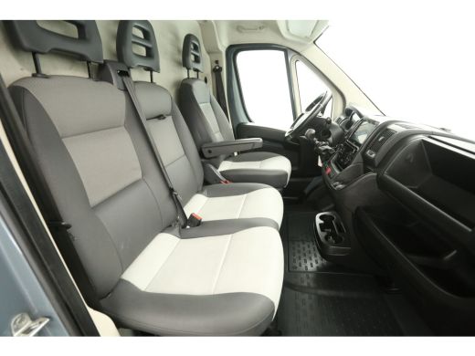 Opel Movano 2.2D 140PK L3H2 | Werkbus | Airco | Cruise | Carplay | 3 Zits | Parkeersens. | Trekhaak | Imperiaal ActivLease financial lease