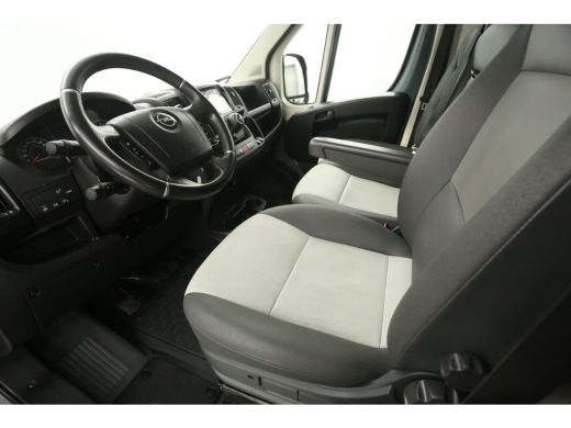 Opel Movano 2.2D 140PK L3H2 | Werkbus | Airco | Cruise | Carplay | 3 Zits | Parkeersens. | Trekhaak | Imperiaal ActivLease financial lease