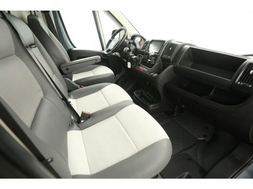 Opel Movano 2.2D 140PK L3H2 | Werkbus | Airco | Cruise | Carplay | 3 Zits | Parkeersens. | Trekhaak | Imperiaal ActivLease financial lease