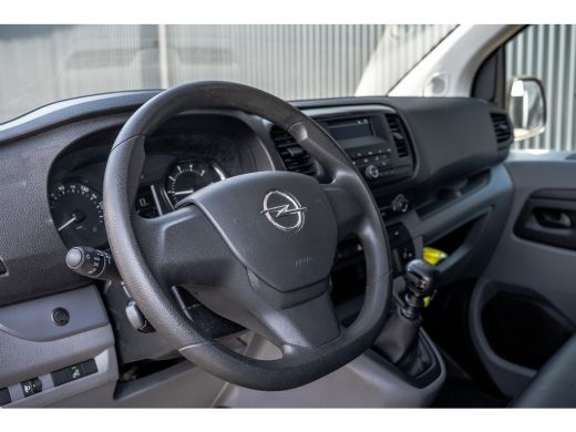 Opel Vivaro 1.5 L3H1 | 1e Eigenaar | Cruise | Airco | Imperiaal | Trekhaak ActivLease financial lease