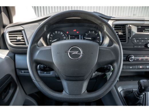 Opel Vivaro 1.5 L3H1 | 1e Eigenaar | Cruise | Airco | Imperiaal | Trekhaak ActivLease financial lease