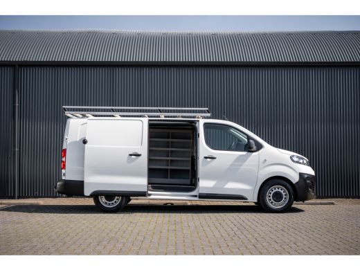 Opel Vivaro 1.5 L3H1 | 1e Eigenaar | Cruise | Airco | Imperiaal | Trekhaak ActivLease financial lease