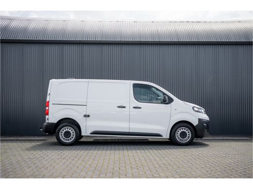 Opel Vivaro 2.0 L2H1 125PK | Bedrijfswageninrichting | Cruise | Carplay | Camera | Airco | PDC | Trekhaak ActivLease financial lease
