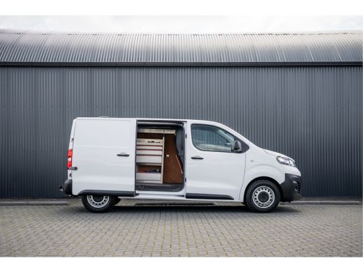 Opel Vivaro 2.0 L2H1 125PK | Bedrijfswageninrichting | Cruise | Carplay | Camera | Airco | PDC | Trekhaak ActivLease financial lease