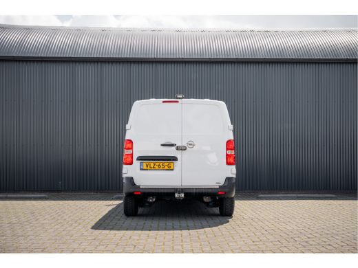 Opel Vivaro 2.0 L2H1 125PK | Bedrijfswageninrichting | Cruise | Carplay | Camera | Airco | PDC | Trekhaak ActivLease financial lease