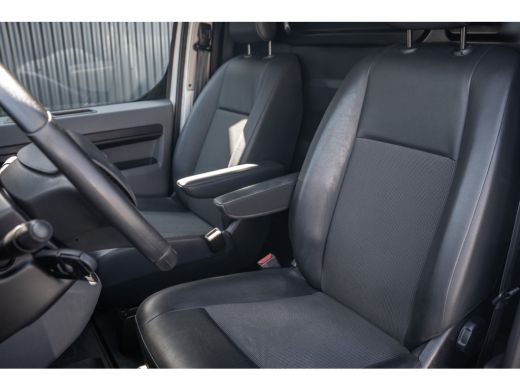 Opel Vivaro 2.0 L2H1 | 150 PK | Cruise | Airco | Imperiaal | Trekhaak ActivLease financial lease
