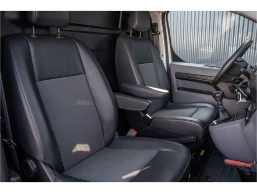 Opel Vivaro 2.0 L2H1 | 150 PK | Cruise | Airco | Imperiaal | Trekhaak ActivLease financial lease